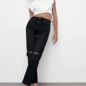 Zara black straight-cut, high-waisted jeans with a distressed design and rips/6